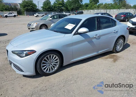 2022 Alfa Romeo Giulia Sprint Rwd z USA, uszkodzony, nr VIN ZARFAMAN9N7664570